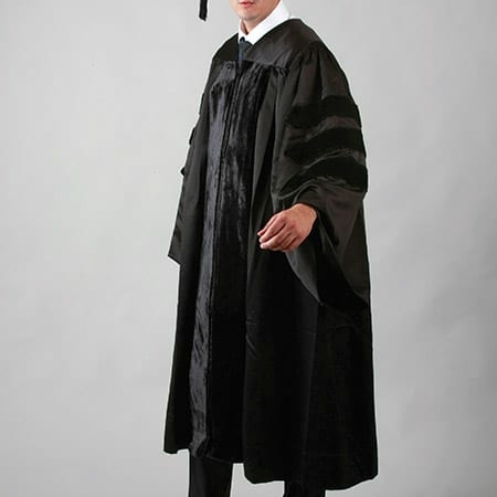 Tenue doctorale pour cérémonie de remise de diplôme